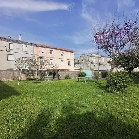 Casa de Férias Maison Ensoleillee Au Calme
